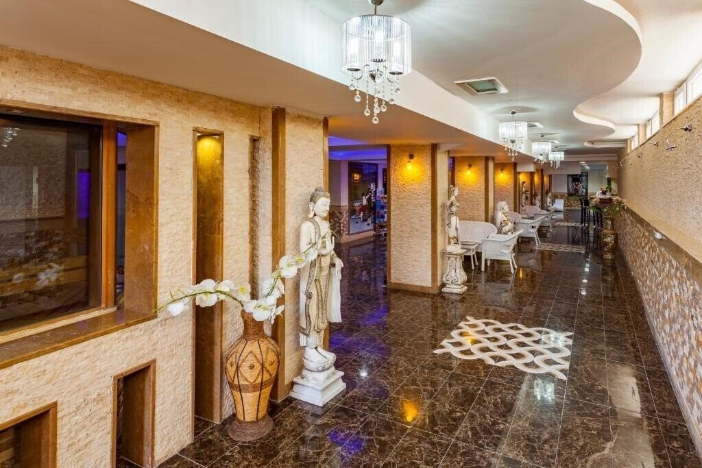 Вид Club Hotel Belpinar 4*