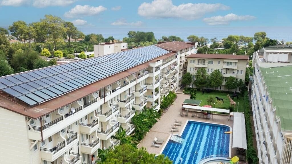 Апартаменты Club Hotel Belpinar 4*