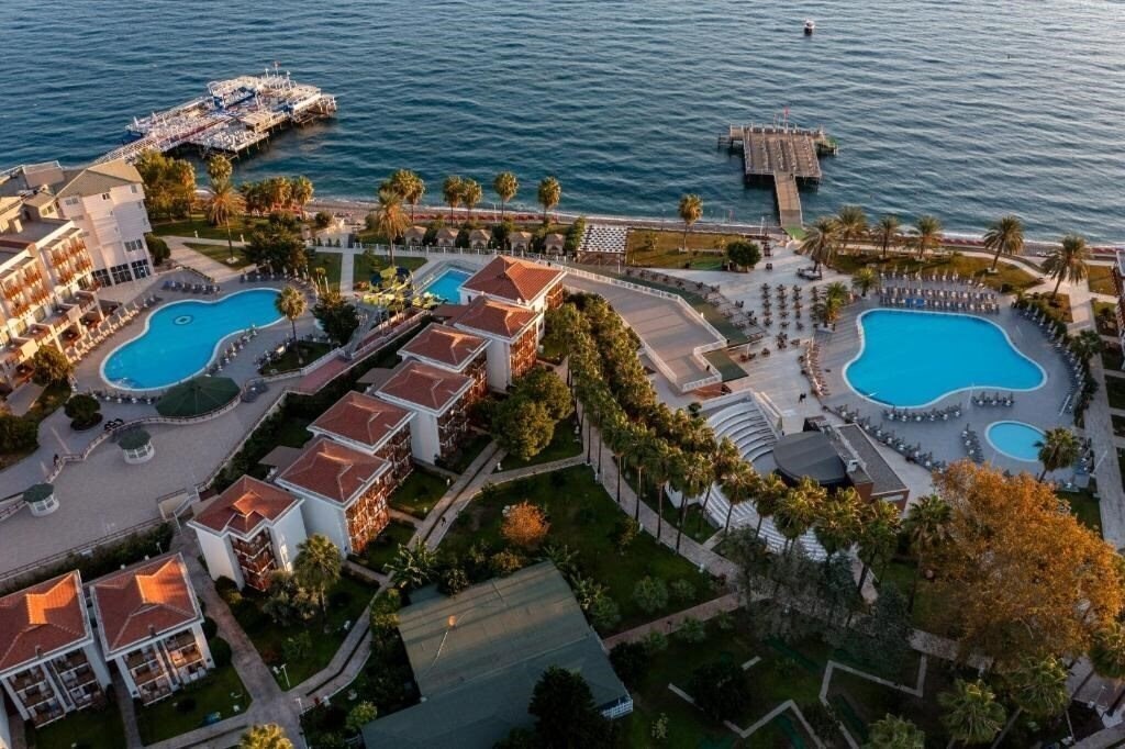 Готель Corendon Hydros Club Kemer 5*