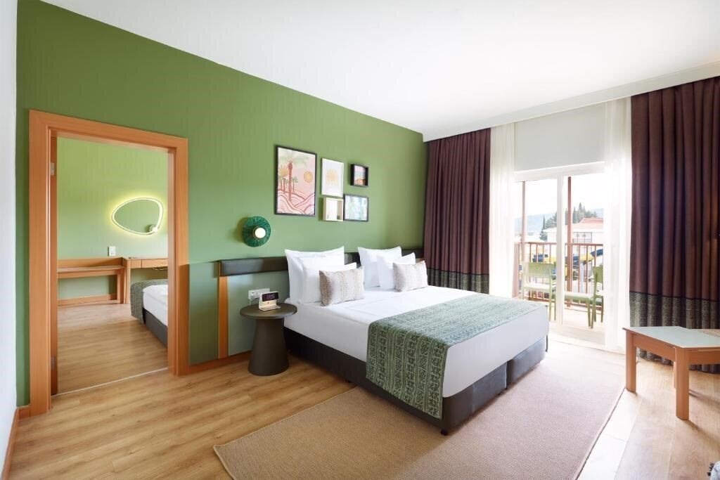 Територія Corendon Hydros Club Kemer 5*