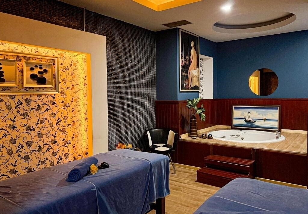 Картинка Transatlantik Hotel & Spa (ex. Queen Elizabet) 5*