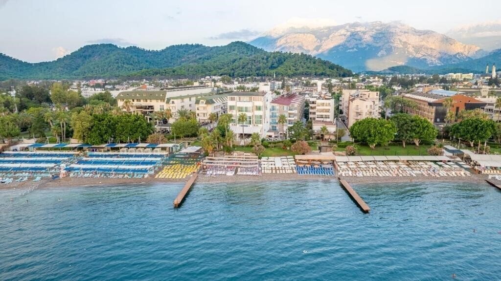 Отель Viking Beach Hotel 3*