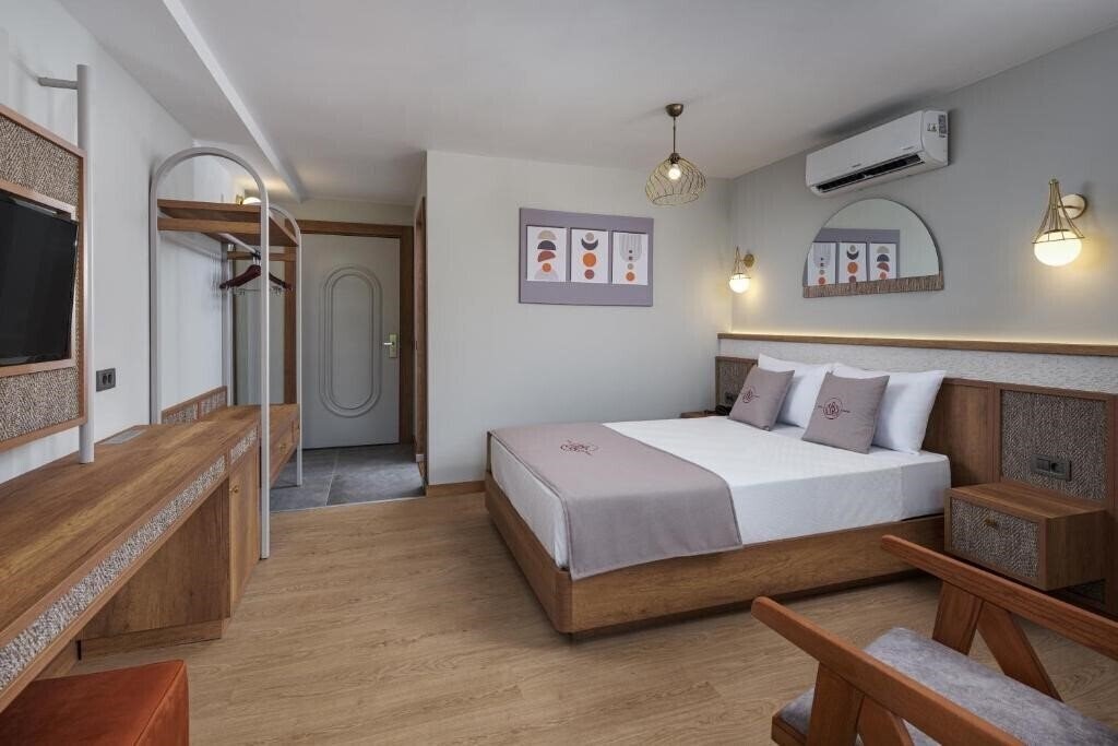 Апартаменты Monk Resort Hotel 3*