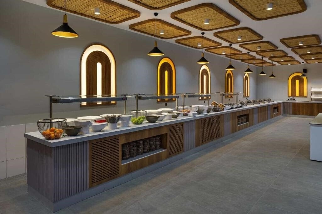 Панорама Monk Resort Hotel 3*