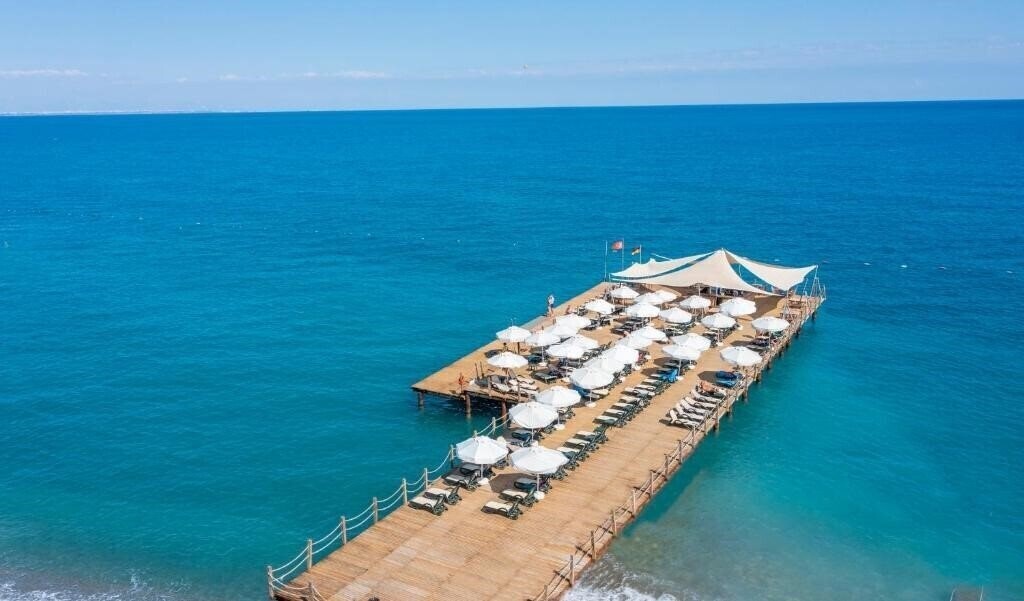 Панорама Sunland Resort Hotel Kemer 5*