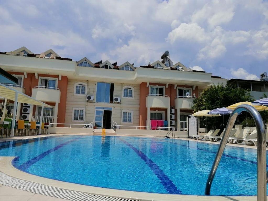 Апартаменты Savrose Suite Hotel 3*