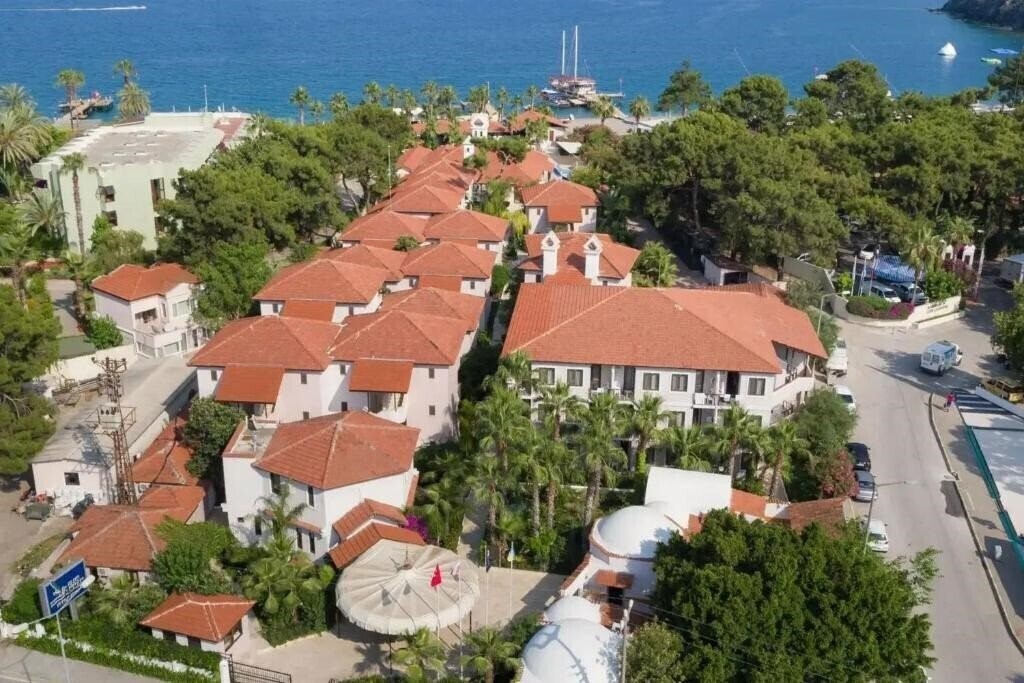 Территория MG Club Akman Beach Hotel 4*
