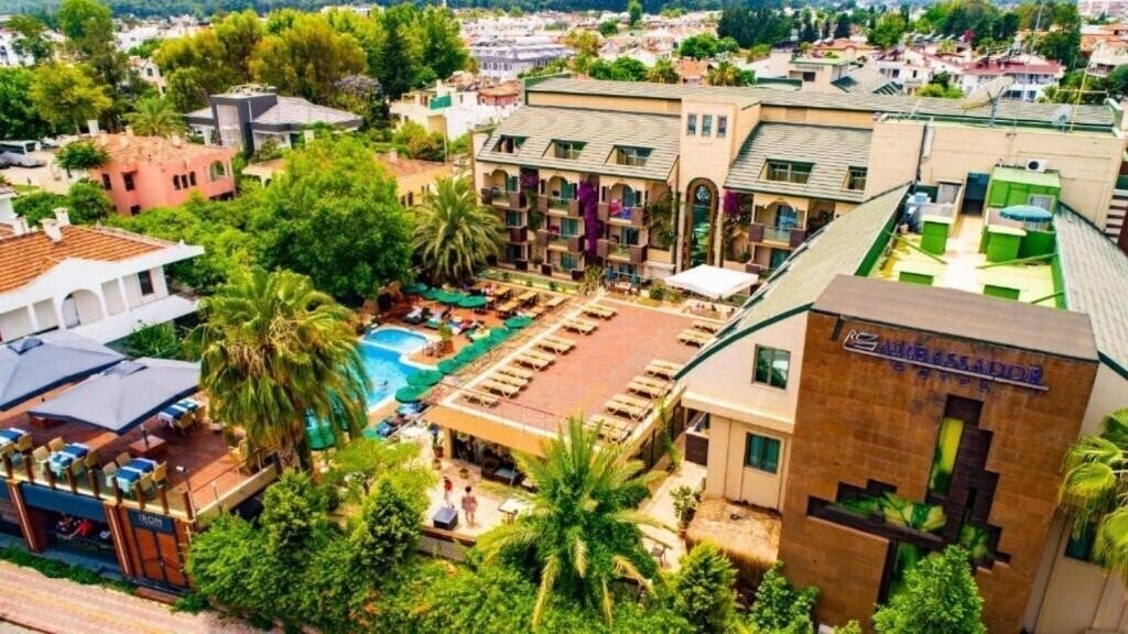 Территория Ambassador Hotel & SPA (ex. Ambassador Plaza Hotel, Ambassador Hotel Kemer, Royal Ambasador Hotel, Iron Ambassador Hotel) 4*