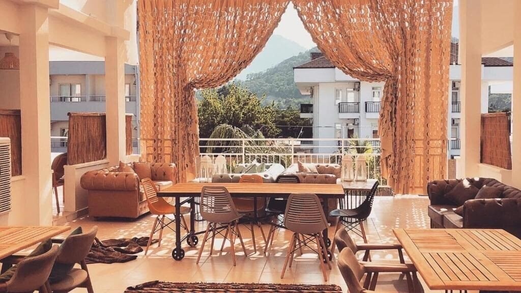 Территория Esquire Hotels & Lounges 3*