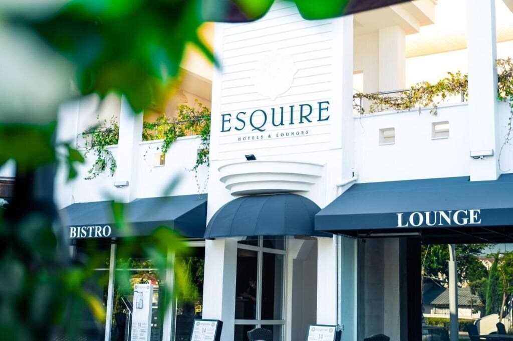 Вид Esquire Hotels & Lounges 3*