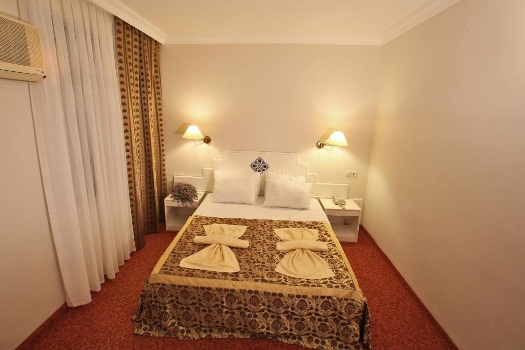 Панорама Green Valley Boutique Hotel 3*
