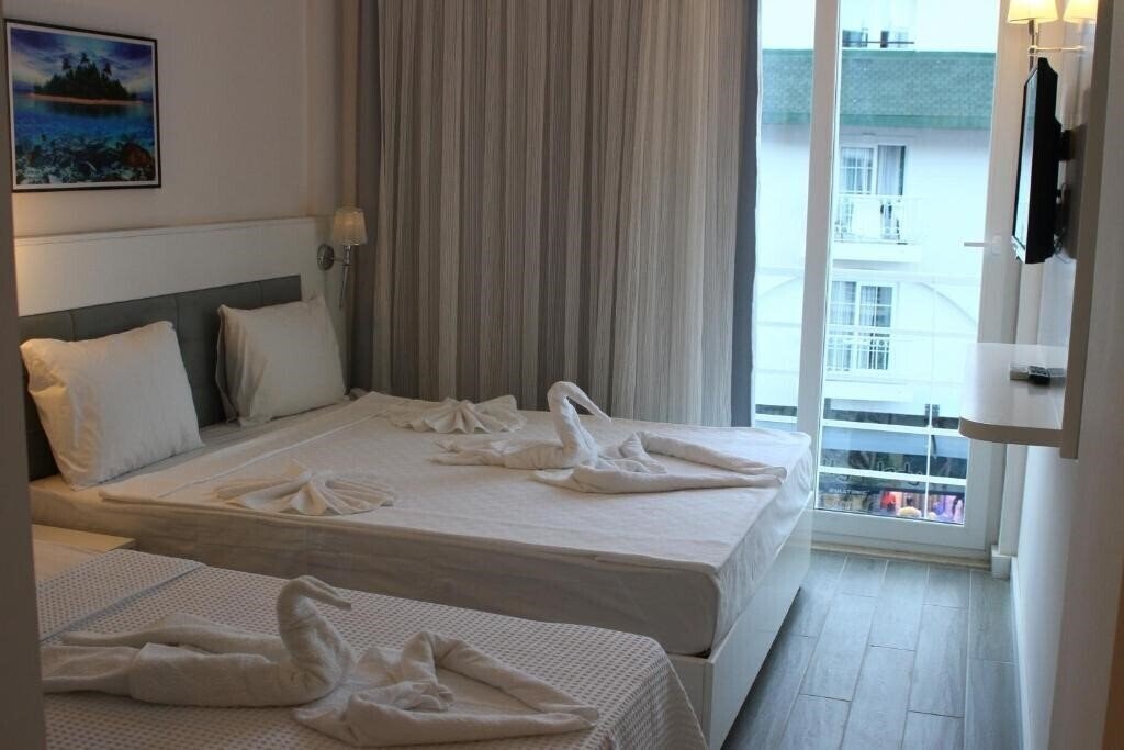 Панорама Liman Boutique Otel 3*