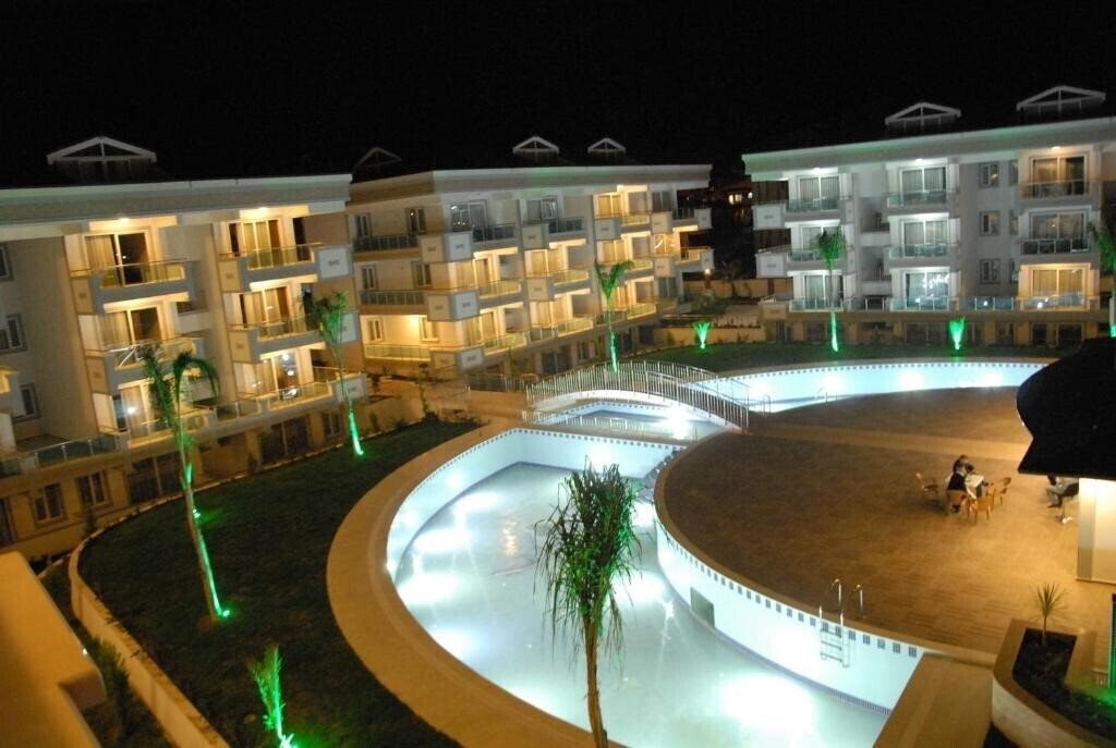 Територія Tebriz Apart Hotel 3*