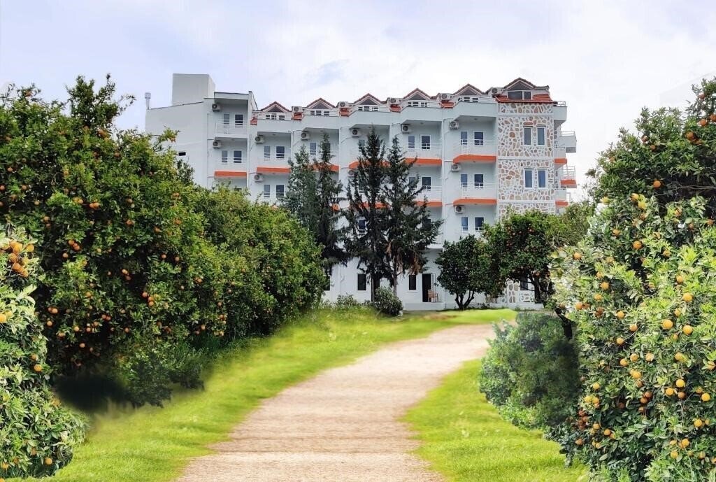 Территория UK Hotel Kiris (ex. Everytime Hotels Kiris) 4*