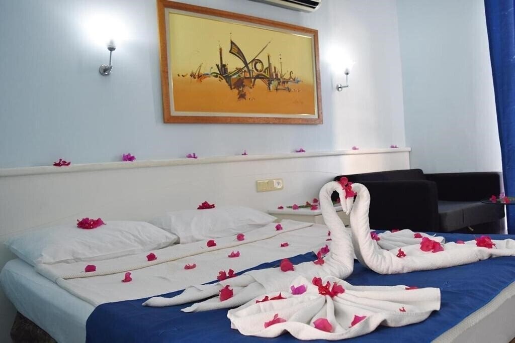 Апартаменты Ares Blue 4*