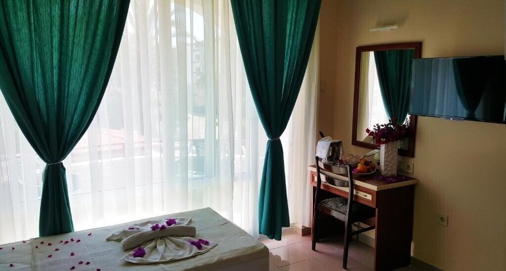 Панорама Kemer Hotel Antalya (ex. Kemer Hotel) 3*