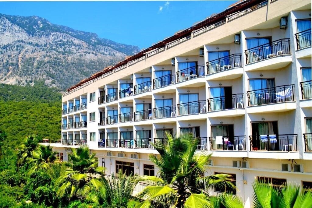 Отель Magic Sun Hotel 4*