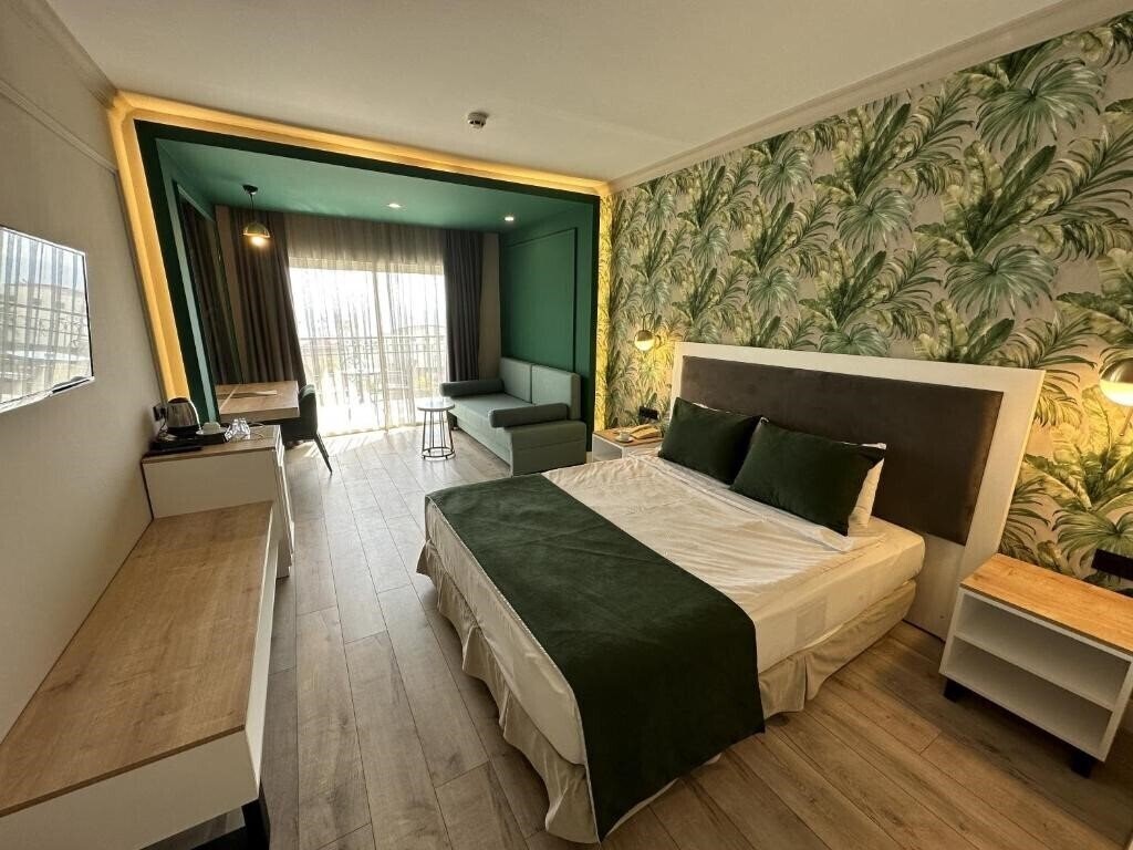 Территория L'Oceanica Beach Resort 5*