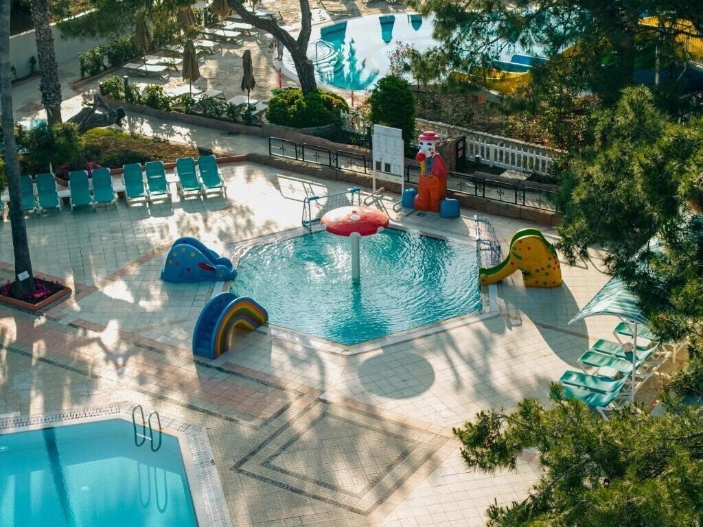 Картинка Pirates Beach Club 5*