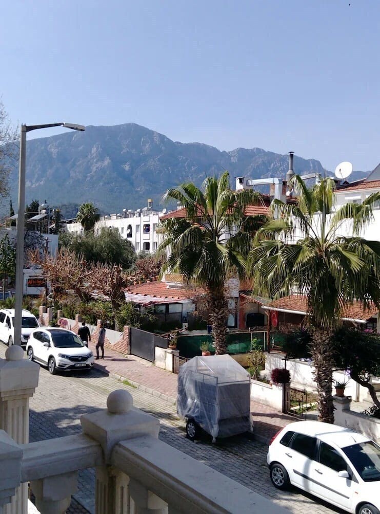 Территория Dinara Otel (ex. Kemper Dinara Hotel) 3*