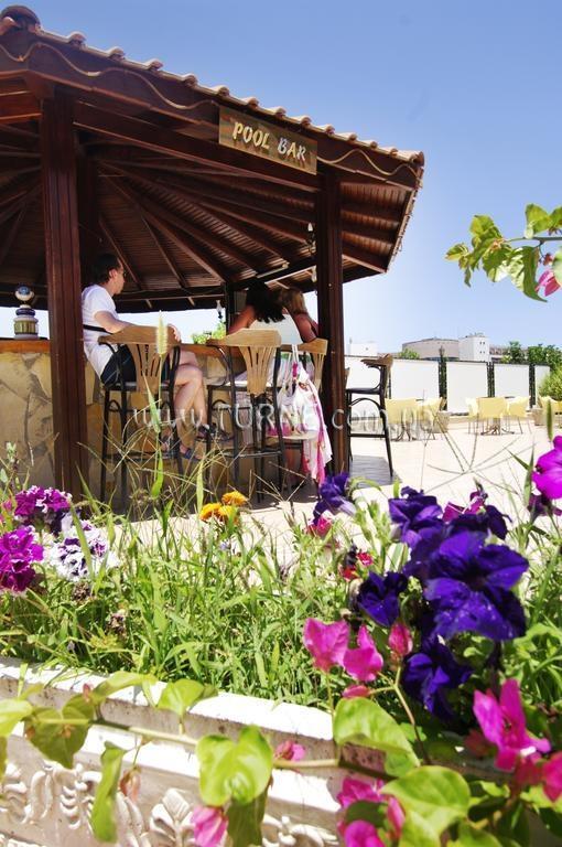 Панорама Strawberry Hotel Spa 3*