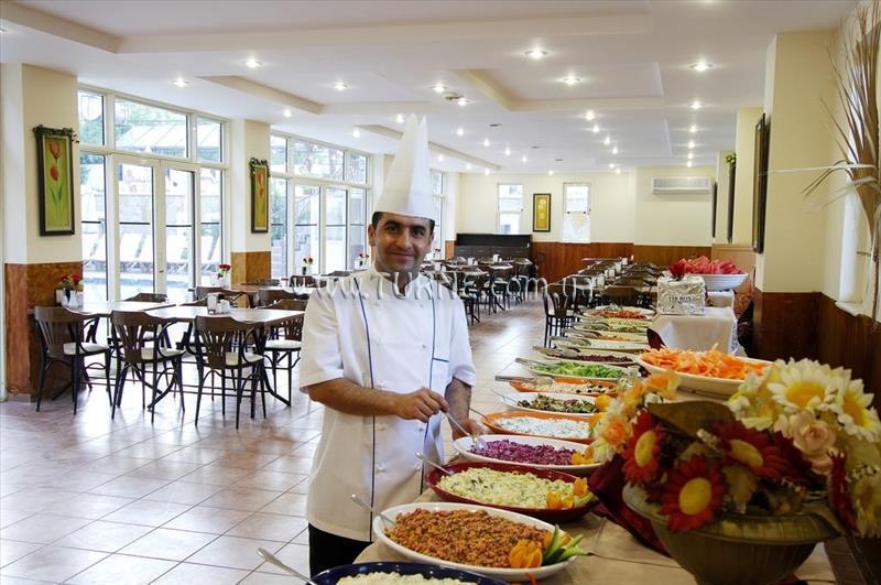 Апартаменти Strawberry Hotel Spa 3*