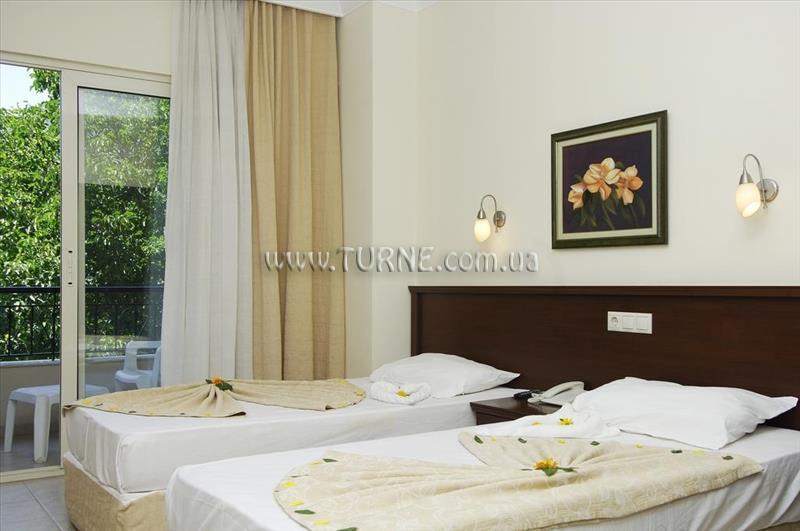 Фотографія Strawberry Hotel Spa 3*