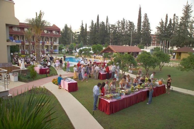 Территория Club Hotel Victoria 3*