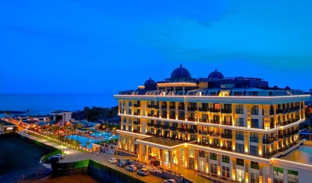 Вид Serenity Queen Hotel 5*