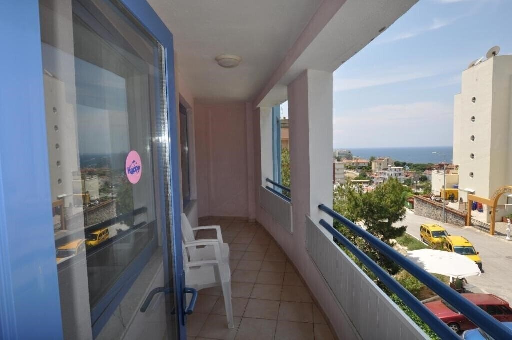 Вид Happy Apart 3*