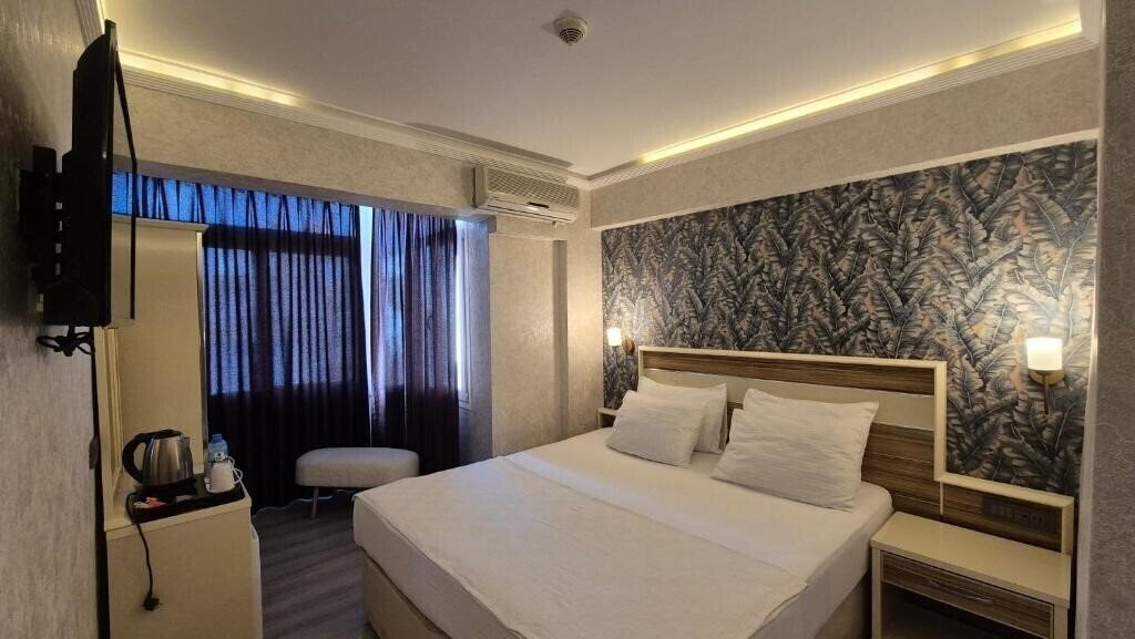 Готель Best Smyrna Hotel 2*