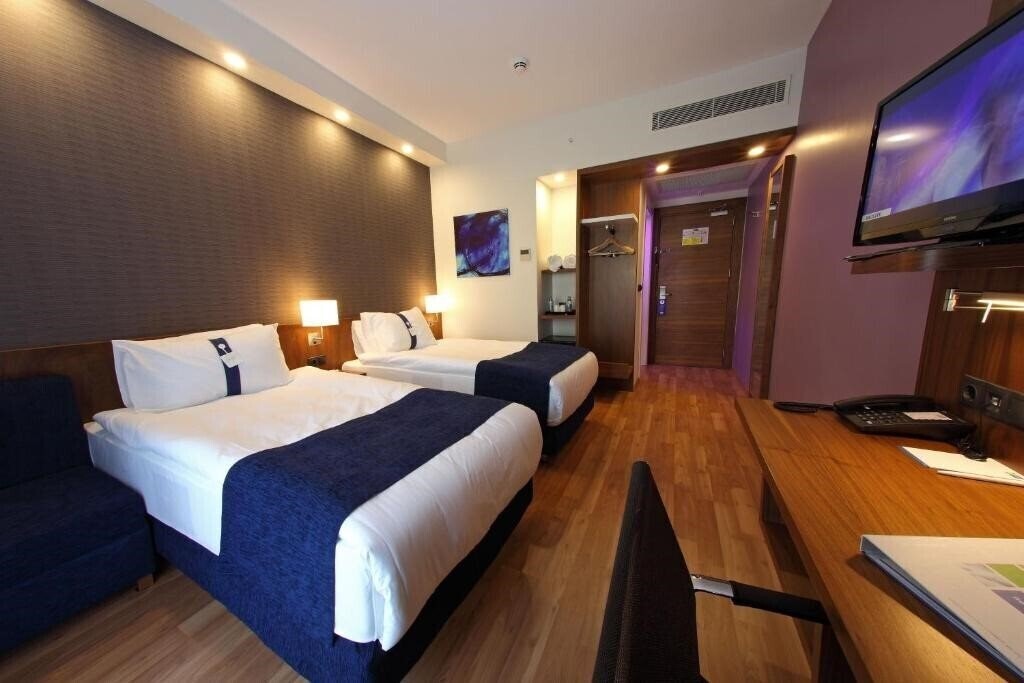 Територія Holiday Inn Express Manisa 4*