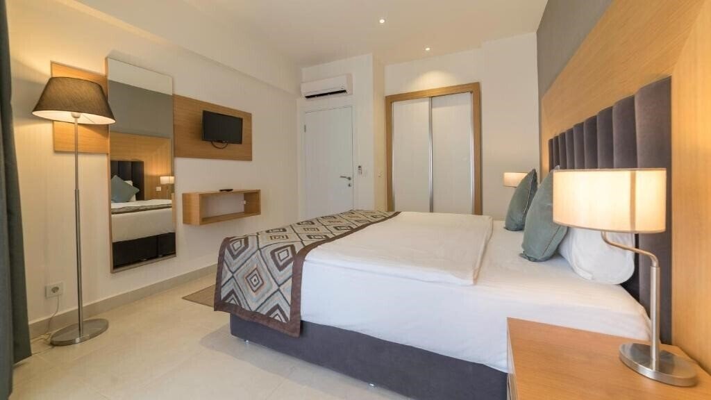 Панорама Ramada Resort by Wyndham Kusadasi & Golf 4*