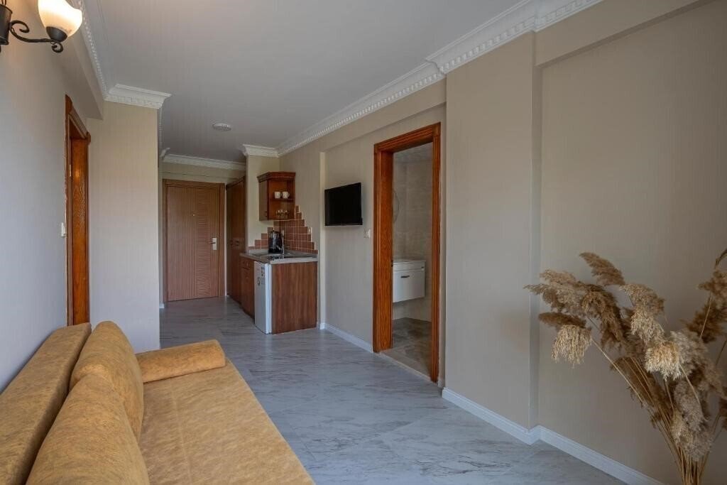 Панорама Rosy Suites Hotel 2*