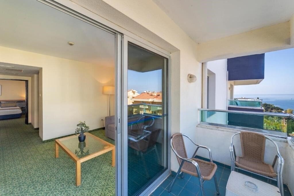 Апартаменты Elite World Kusadasi (ex. Elite World Hotel Kusadasi, Marina Hotel Kusadasi) 5*