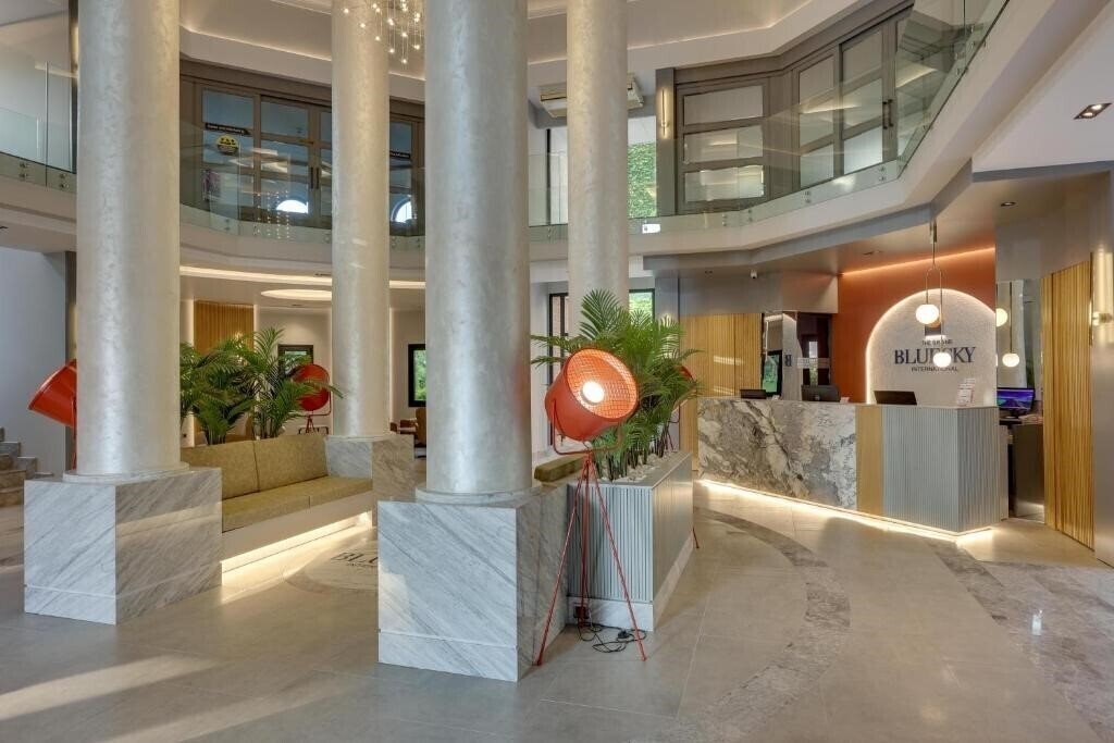 Вид The Grand Blue Sky International Hotel (ex. Grand Blue Sky) 4*