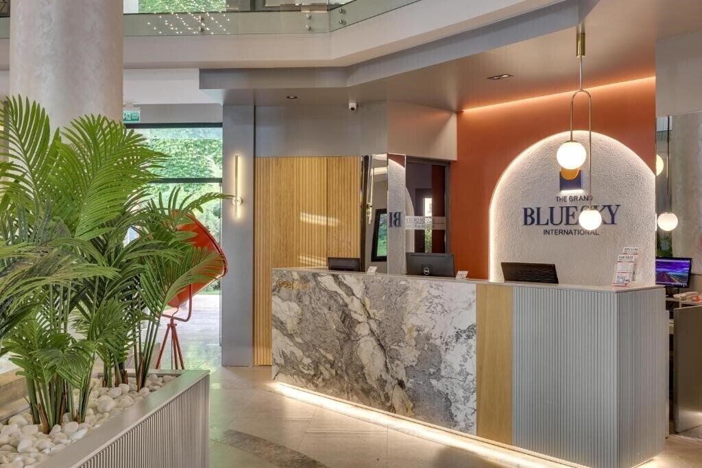 Территория The Grand Blue Sky International Hotel (ex. Grand Blue Sky) 4*