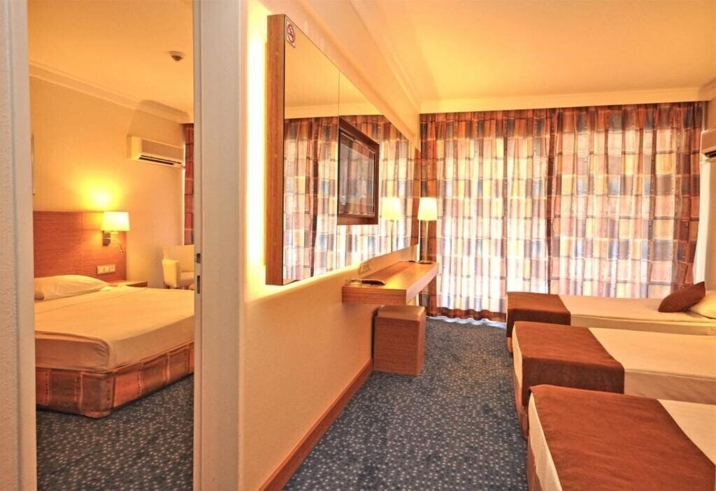 Панорама Grand Efe 4*