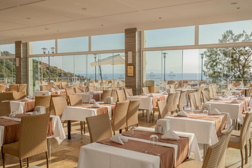 Територія Ladonia Hotels Adakule (ex. Hotel Adakule Vista) 5*