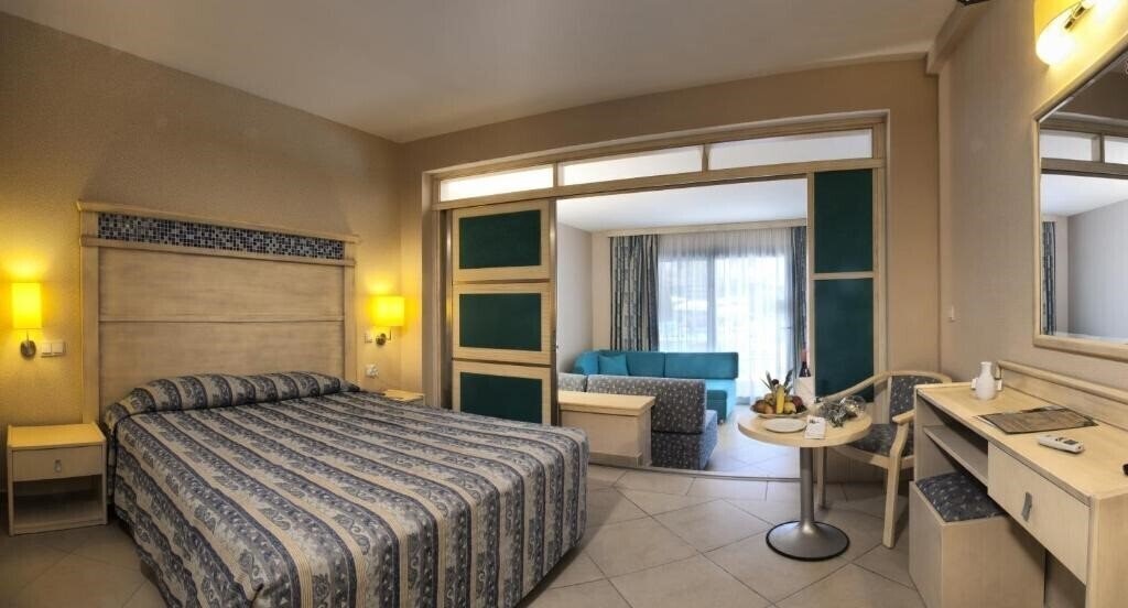 Панорама Ephesia Holiday Beach Club (ex. Pine Bay Beach Club) 4*