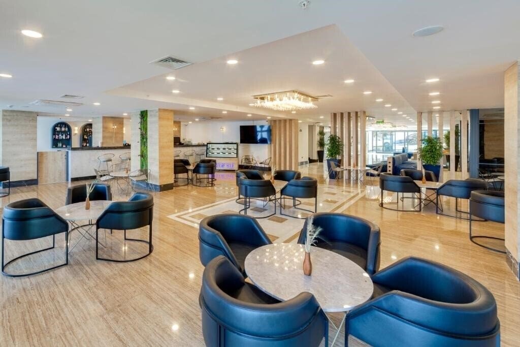 Вид Signature Blue Resort Kusadasi (ex. Grand Ozcelik) 5*