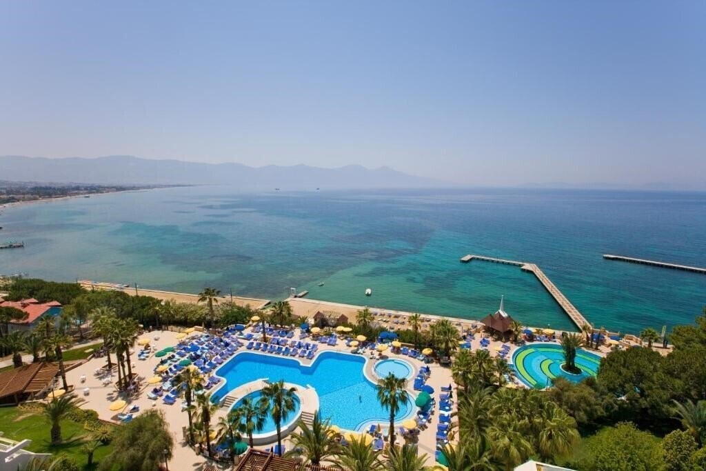 Панорама Fantasia Hotel DeLuxe 5*