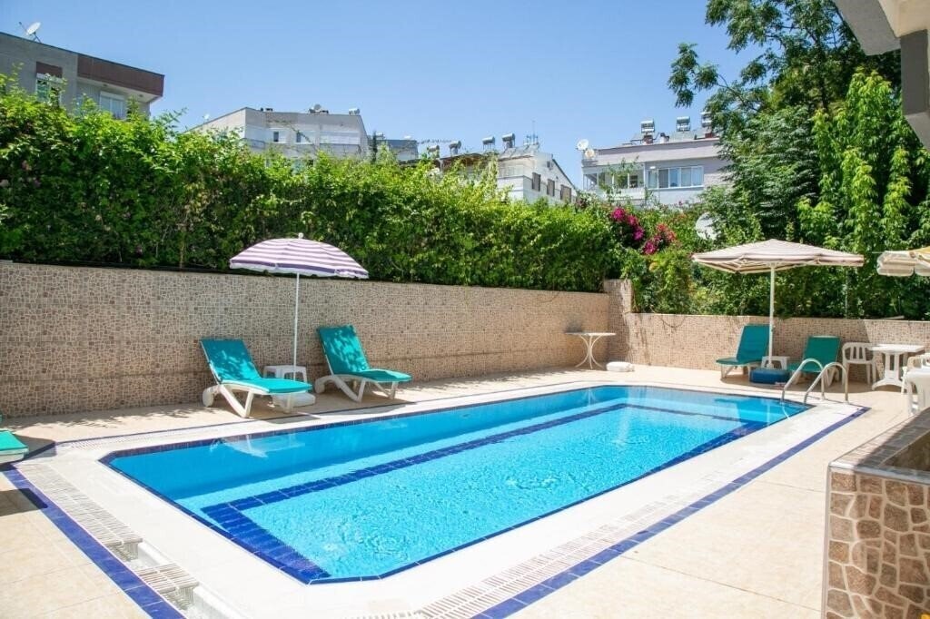 Апартаменти Enda Lara Hotel 3*