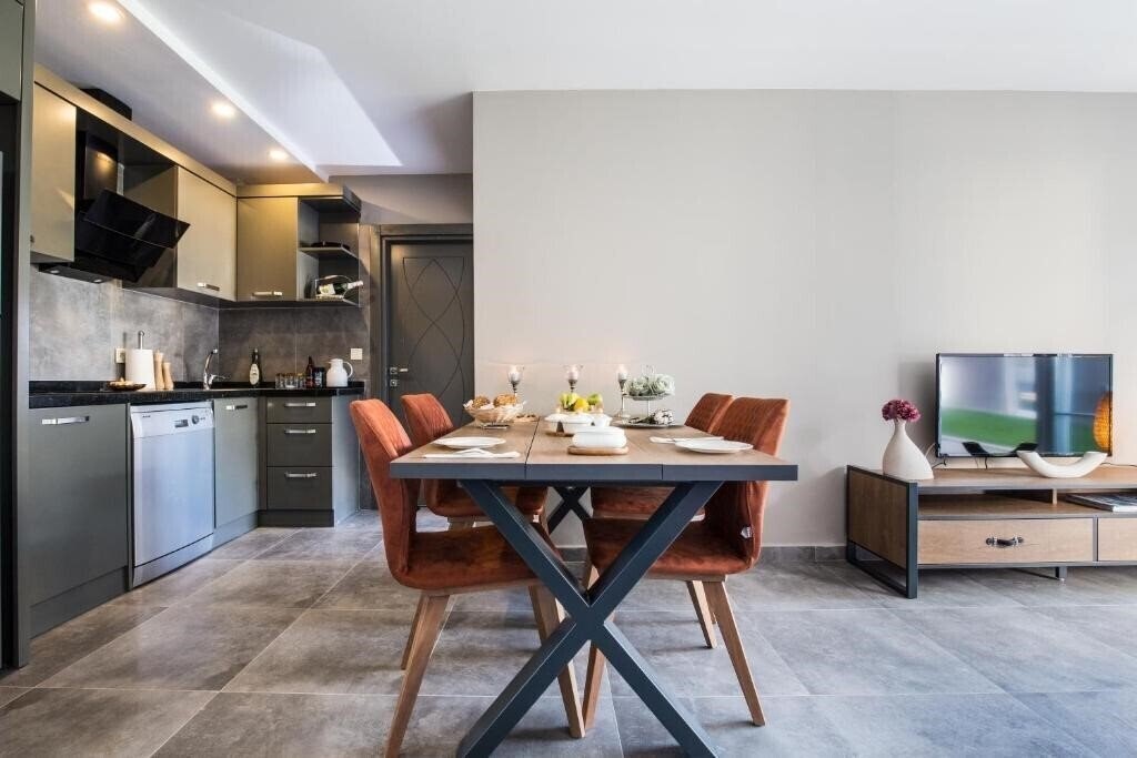 Апартаменти Lara Beach Homes 1*