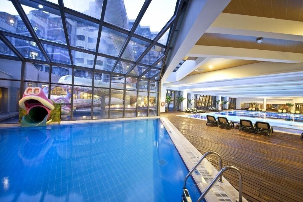 Вид Limak Lara De Luxe Hotel & Resort 5*