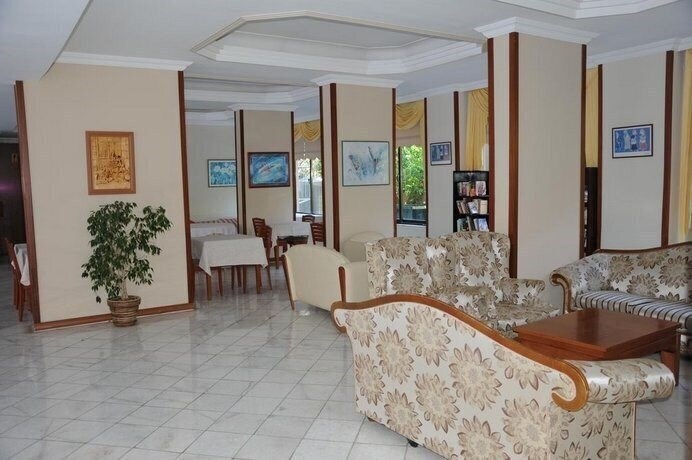 Апартаменти Juniper Hotel 3*