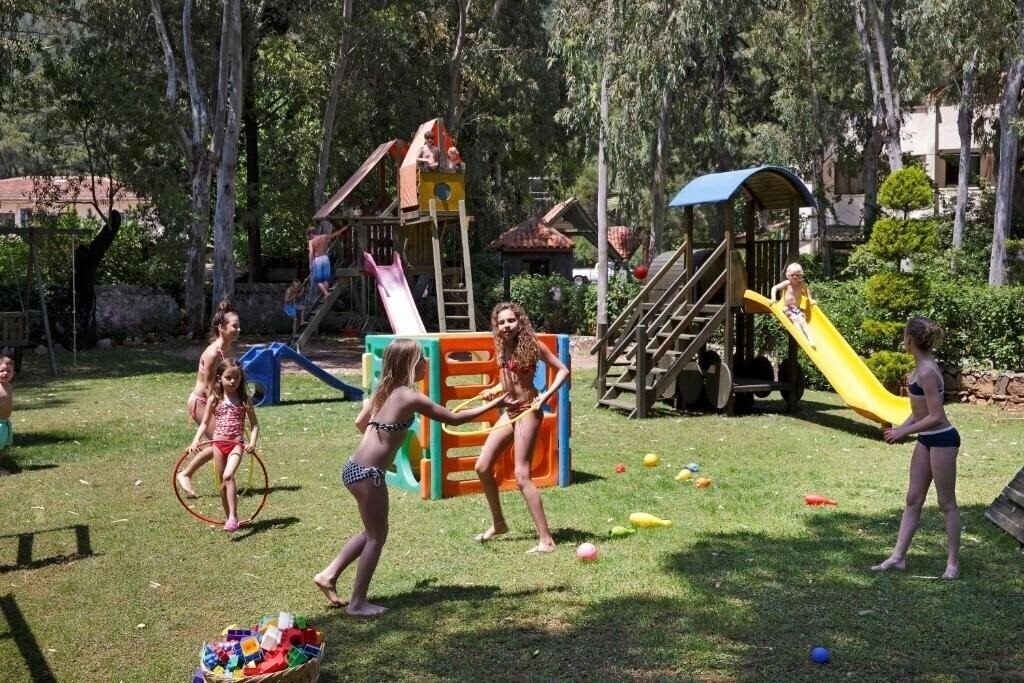 Апартаменты Marti Resort Hotel 5*