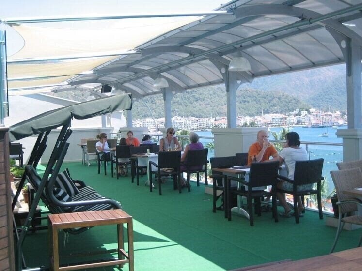 Территория Royal Maris Hotel 4*