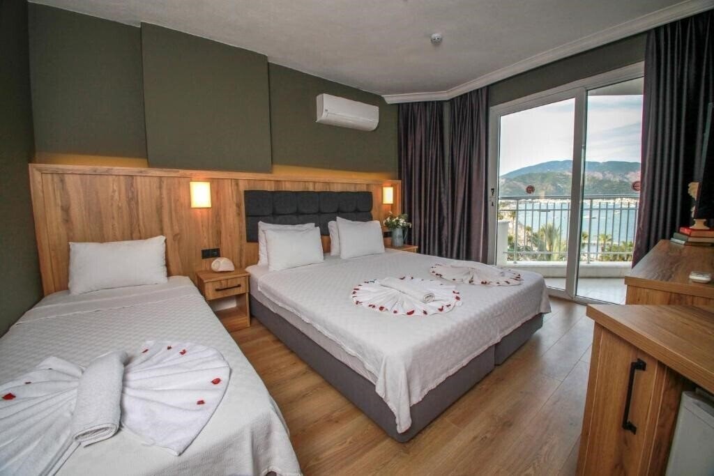 Територія Yuvam Hotel 3*