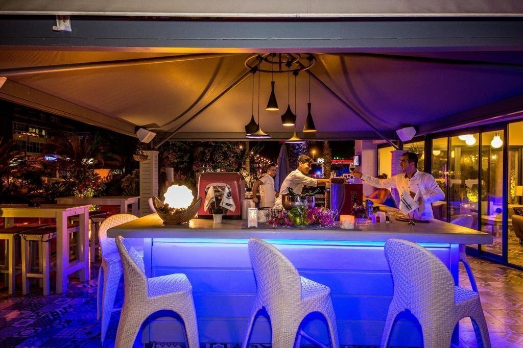 Територія Cosmopolitan Resort Hotel 4*